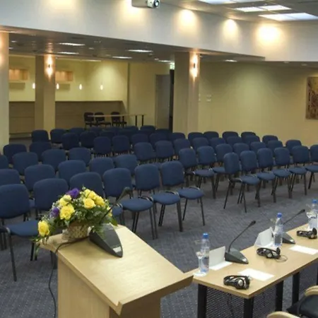 Hotel Karolina Park 3*