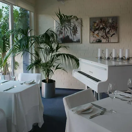 Hotel Karolina Park 3*