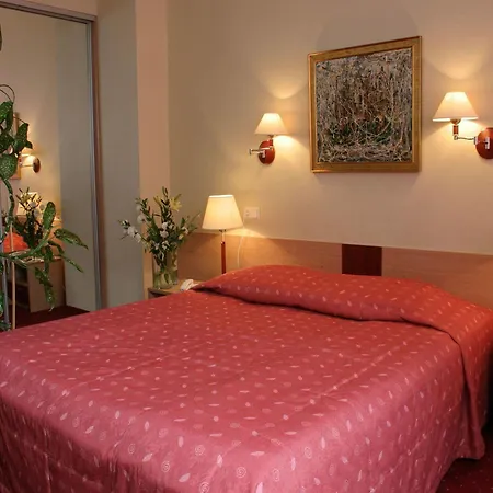 Karolina Park Hotel 3*