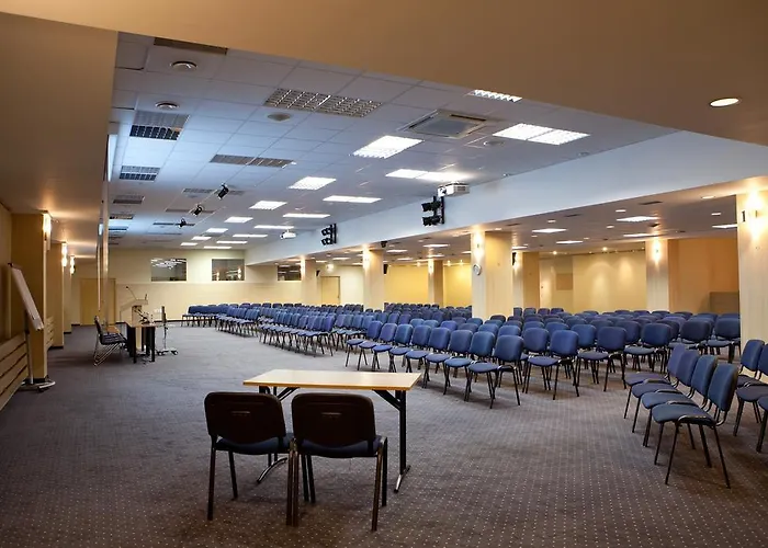 Hotel Karolina Park 3*