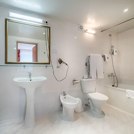 Hotel Karolina Park 3*