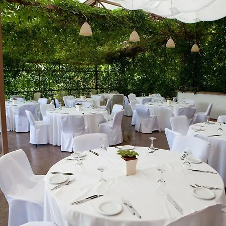Karolina Park Hotel