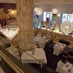 Karolina Park Hotel