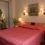 Karolina Park Hotel 3*