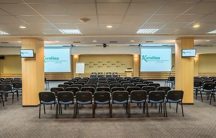 Готель Karolina Park